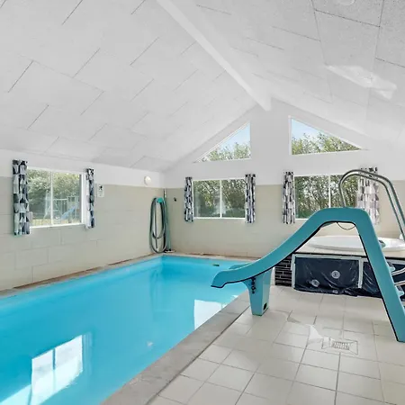 Feriehus Amazing In With Sauna *